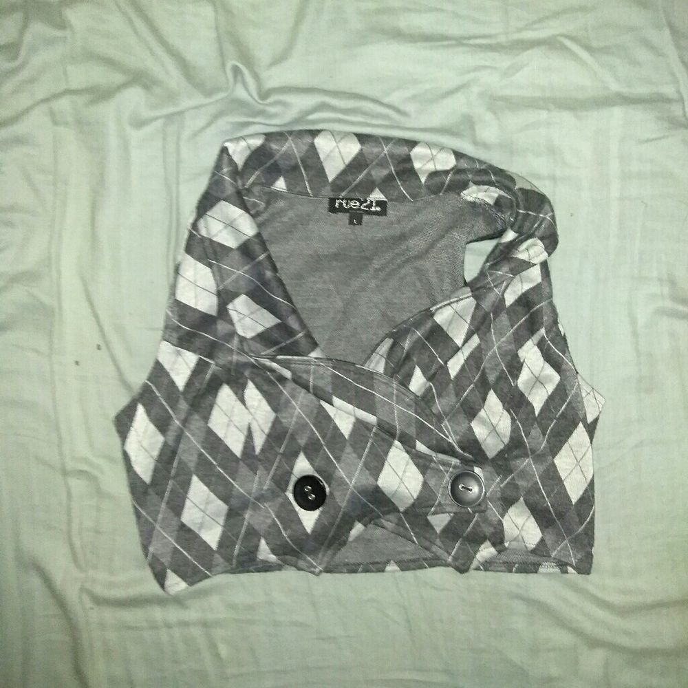 RUE 21 crop top vest size large